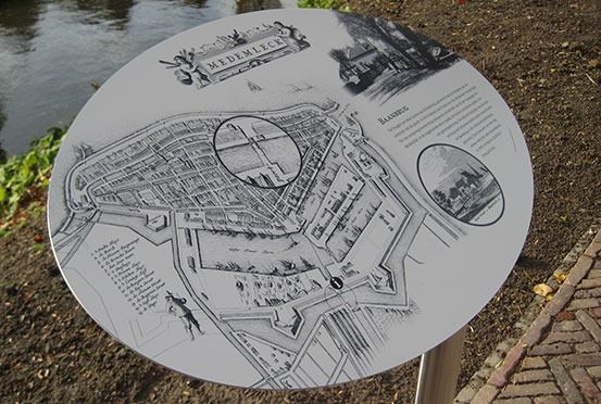 Gepersonaliseerde herdenkingsplaat op maat